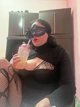 gattitta29 online show from 05-11-26, 07:55
