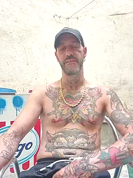 Snapshot of DuroHustler chatting on 07-16-26, 07:36 DuroHustler online show from 07-16-26, 07:36