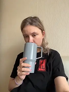 StaceyCross  online show from 04-23-26, 08:02