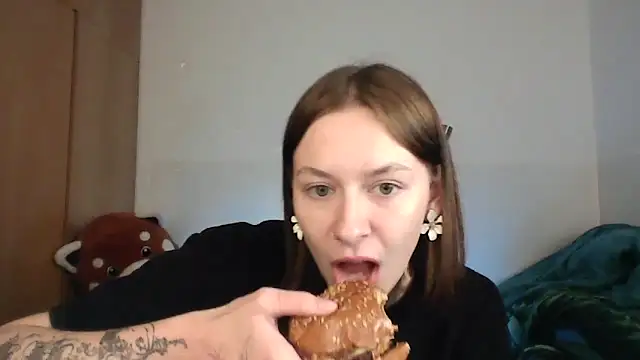 JuicyErika online show from 05-03-26, 10:05