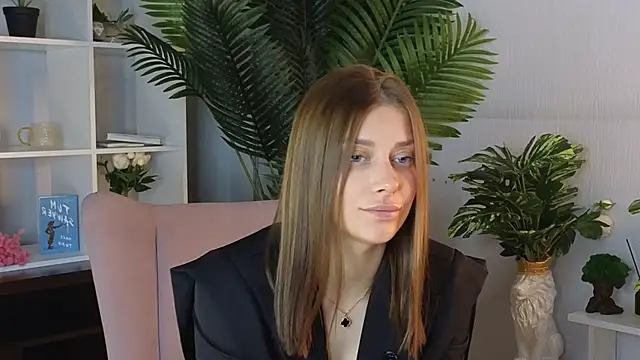 DelaineLindel online show from 04-24-26, 01:46