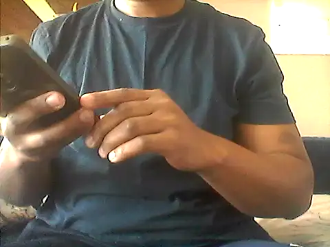 Snapshot of LunjeSA chatting on 07-22-26, 11:13 LunjeSA online show from 07-22-26, 11:13