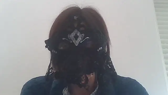 HelenTiAscolta online show from 04-25-26, 02:36