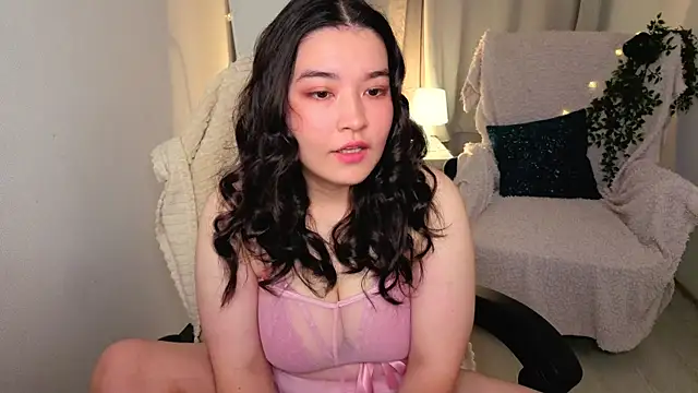 MomoRins online show from 05-24-26, 10:59