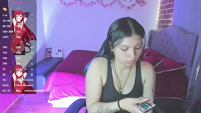 isabella monntolvo online show from 04-28-26, 01:16