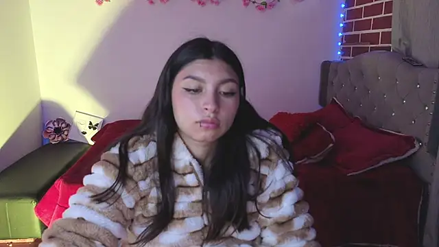 isabella monntolvo online show from 05-07-26, 03:28