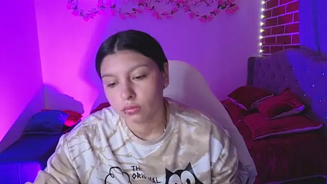isabella monntolvo online show from 05-26-26, 07:21