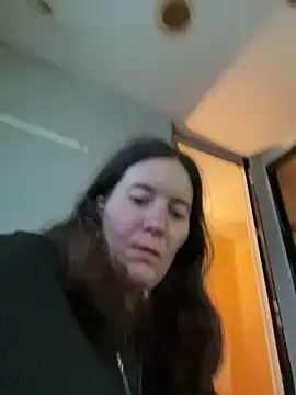Mini83 online show from 05-12-26, 06:38