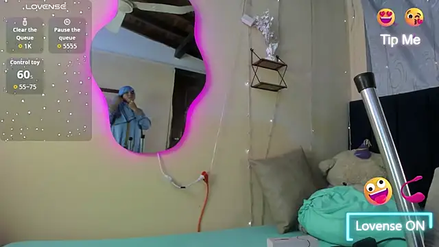 SamaraMaalouf  online show from 04-26-26, 01:09