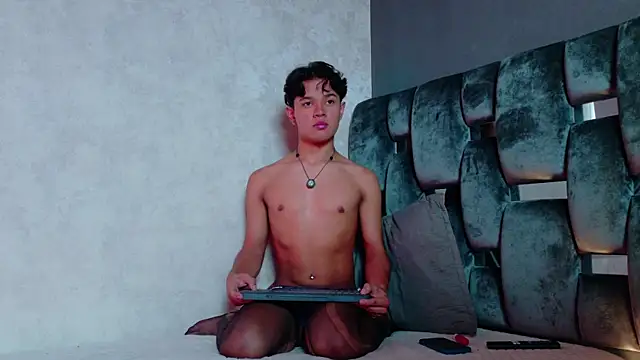 vix angel online show from 04-25-26, 07:55