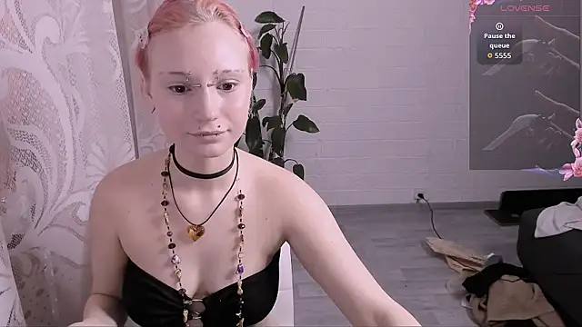 VikaViktoria online show from 06-05-26, 05:40