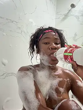 FantasiiDaGreekFreak online show from 04-27-26, 06:50