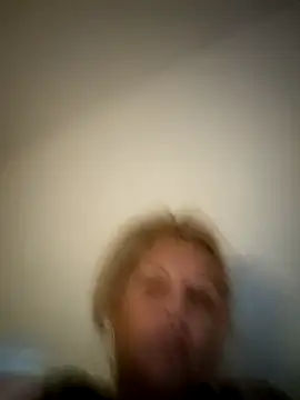 Snapshot of Divineblond chatting on 11-05-25, 05:35 Divineblond online show from 11-05-25, 05:35