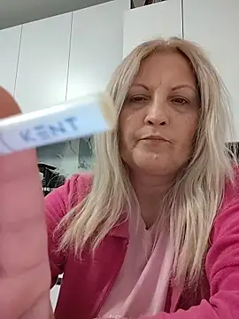 Divineblond online show from 04-22-26, 10:22