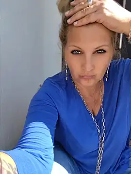 Divineblond online show from 05-15-26, 01:40