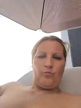 Divineblond online show from 06-05-26, 12:44