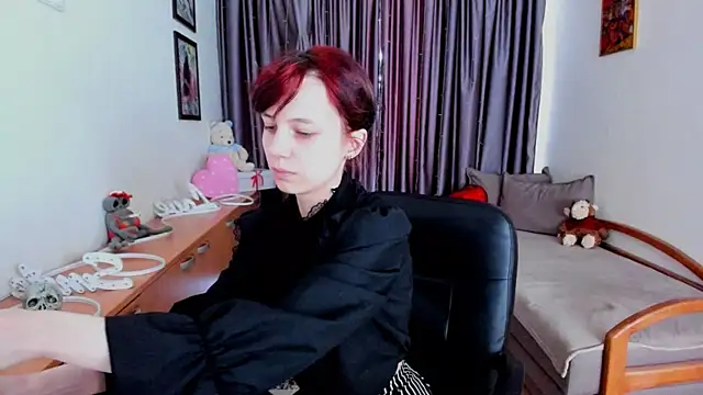 Snapshot of MiniLysii chatting on 06-28-26, 05:46 MiniLysii online show from 06-28-26, 05:46