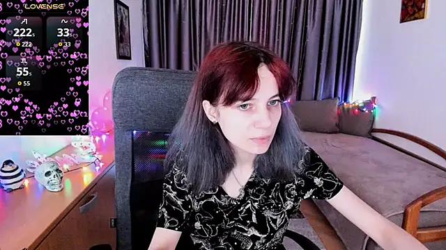 Snapshot of MiniLysii chatting on 07-16-26, 06:19 MiniLysii online show from 07-16-26, 06:19