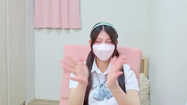 Lina caro  online show from 04-24-26, 12:29