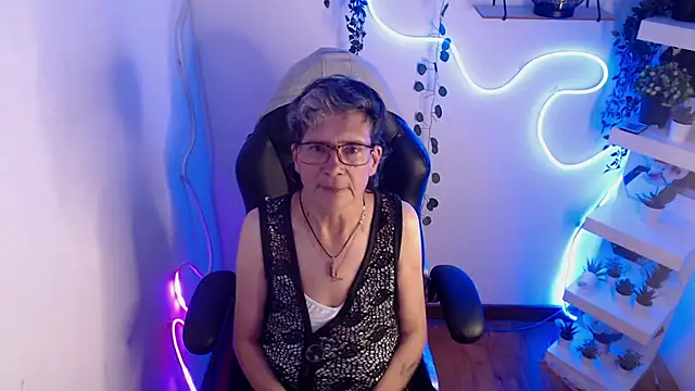 selena ferreira online show from 06-16-26, 06:43