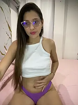Snapshot of oriana_sweet chatting on 05-11-26, 06:27 oriana sweet online show from 05-11-26, 06:27