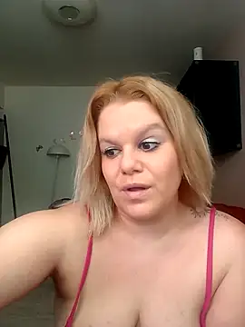 Maryquenn online show from 06-23-26, 12:25
