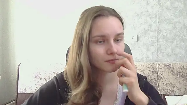 DolcezzaCream online show from 06-03-26, 11:57