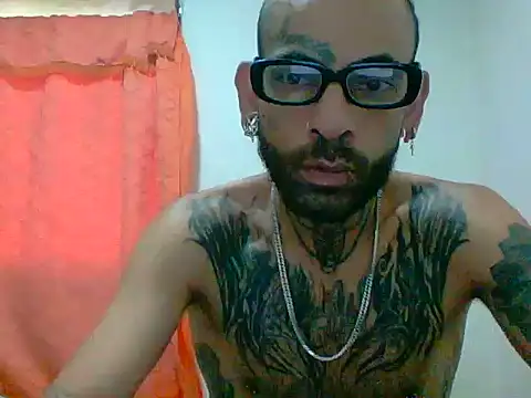 Snapshot of Demon_Rose_ chatting on 07-04-26, 08:15 Demon Rose online show from 07-04-26, 08:15