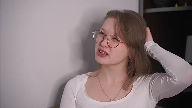 MarisaPuent online show from 04-25-26, 04:37