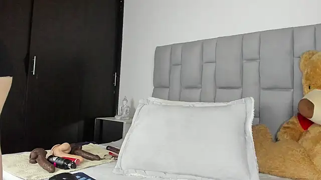 Snapshot of Kellyann_01 chatting on 07-30-26, 10:42 Kellyann 01 online show from 07-30-26, 10:42