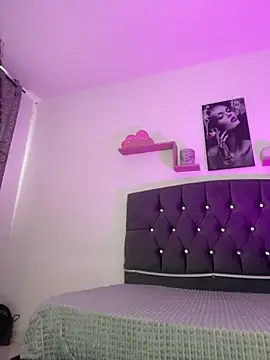 KITTY1022 online show from 04-26-26, 12:36