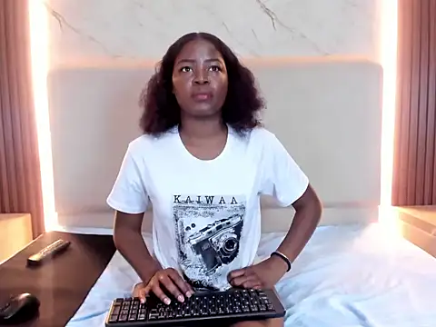 YuyuHOT online show from 04-23-26, 03:03