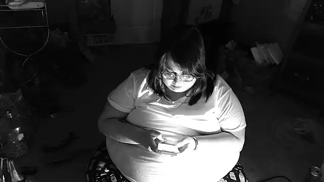 Snapshot of princessghostiii chatting on 05-02-26, 12:04 princessghostiii online show from 05-02-26, 12:04