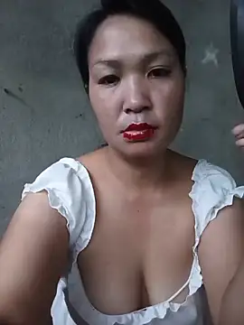 Snapshot of Beola-mi chatting on 06-17-26, 11:27 Beola-mi online show from 06-17-26, 11:27