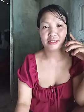Snapshot of Beola-mi chatting on 06-19-26, 01:21 Beola-mi online show from 06-19-26, 01:21