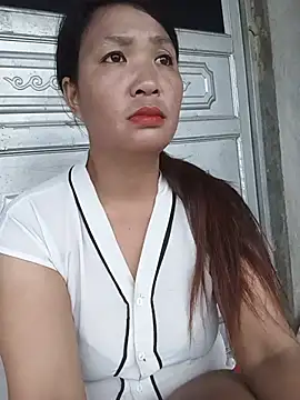 Snapshot of Beola-mi chatting on 07-25-26, 01:25 Beola-mi online show from 07-25-26, 01:25