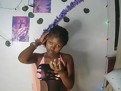 Snapshot of Angel-KittyyCat chatting on 07-17-26, 11:53 Angel-KittyyCat online show from 07-17-26, 11:53