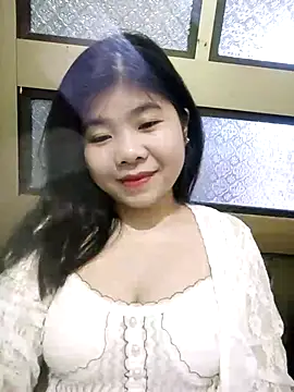 Snapshot of Ayti01 chatting on 05-11-26, 05:35 Ayti01 online show from 05-11-26, 05:35