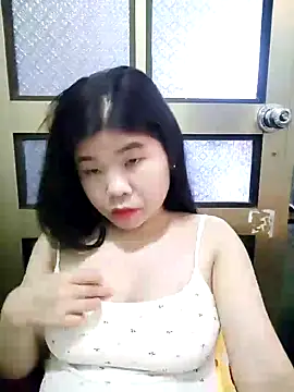 Snapshot of Ayti01 chatting on 05-21-26, 05:03 Ayti01 online show from 05-21-26, 05:03