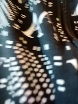 Melari online show from 04-25-26, 01:41