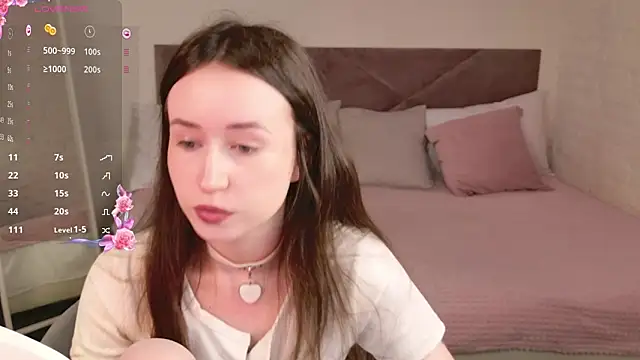 Snapshot of AliceLidelle chatting on 05-14-26, 09:49 AliceLidelle online show from 05-14-26, 09:49
