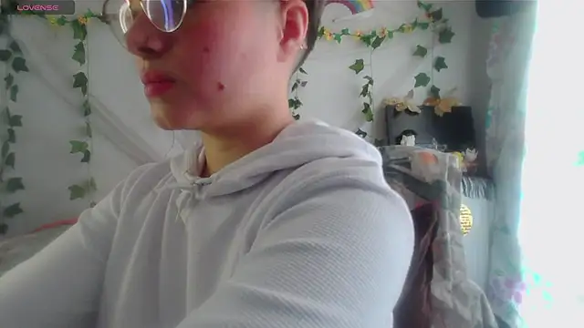 Meiling san online show from 04-27-26, 04:27