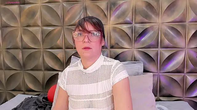 Gaia rougee online show from 05-23-26, 01:15