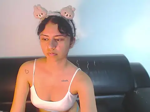 BellaLuxxs online show from 05-16-26, 01:02