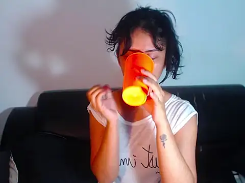 BellaLuxxs online show from 06-12-26, 11:46