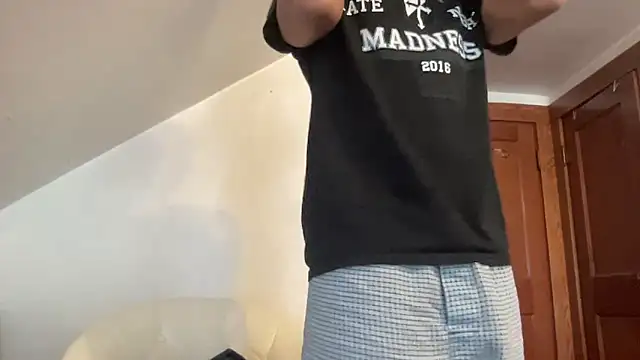 Outofhisleague  online show from 04-28-26, 03:17