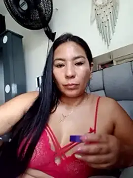Snapshot of Angelsashaa07 chatting on 05-31-26, 07:37 Angelsashaa07 online show from 05-31-26, 07:37
