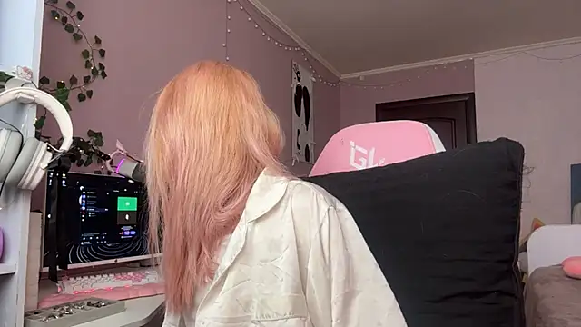 milimoon online show from 04-26-26, 11:30