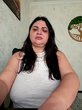 Snapshot of -CUTE-EVVIL- chatting on 05-08-26, 05:57 -CUTE-EVVIL- online show from 05-08-26, 05:57