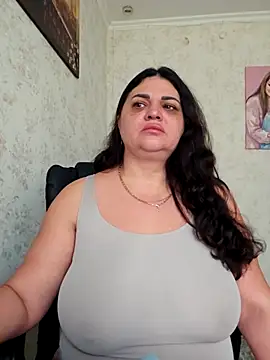Snapshot of -CUTE-EVVIL- chatting on 05-10-26, 06:29 -CUTE-EVVIL- online show from 05-10-26, 06:29